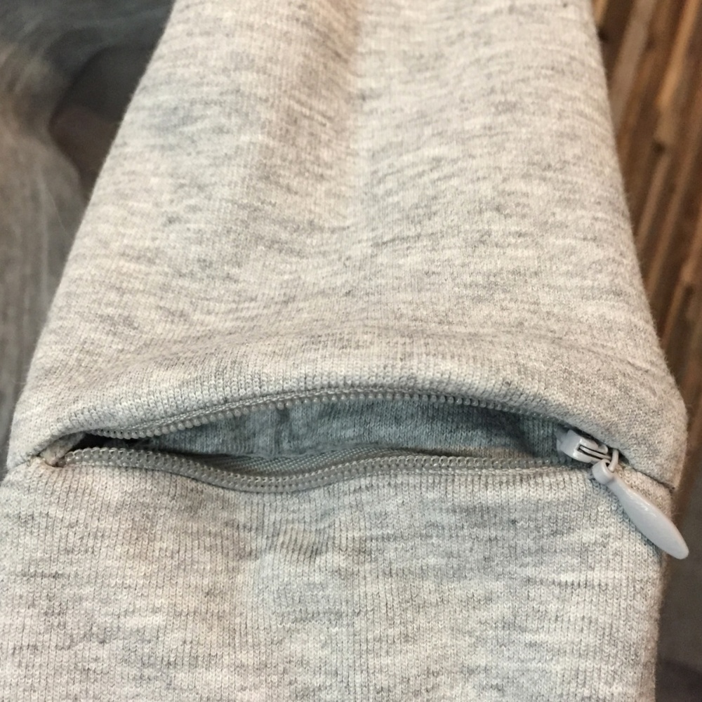 🇬🇧 Nike Advance Fleece 15 Grey Crop Hoodie - Picture 2 of 6